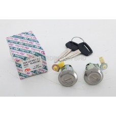 Proton Saga  / Iswara '85 Door Lock with Key | OE Part Number : R MB368481 / L MB368482